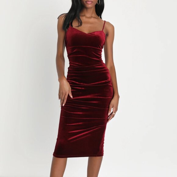 [NWOT] Lulu Wine Red Velvet Ruched Bodycon Midi Dress - Picture 1 of 4